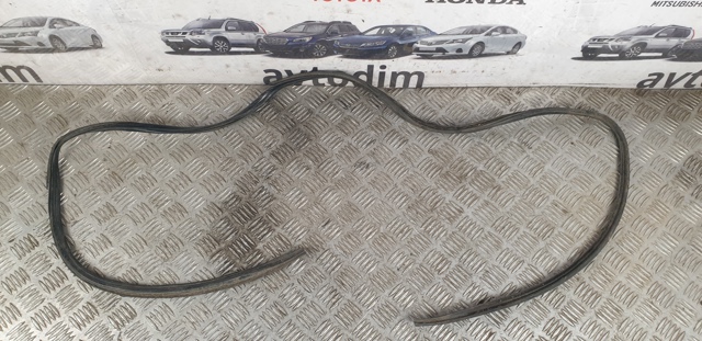 MITSUBISHI MR274057 Moldura de parabrisas comprar Tarragona