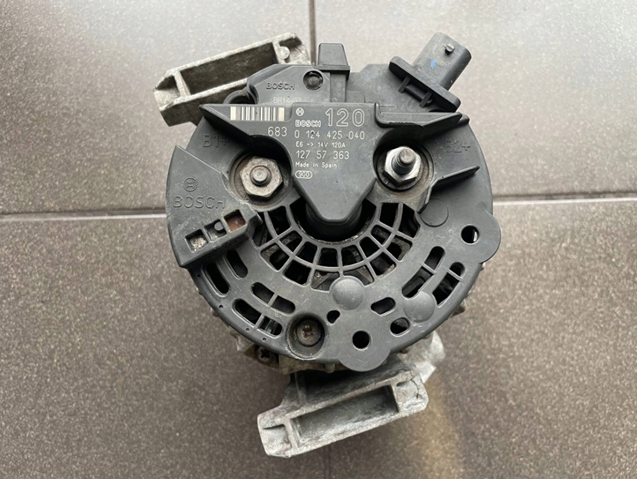 0124425040 Alternador  en stock Castellón