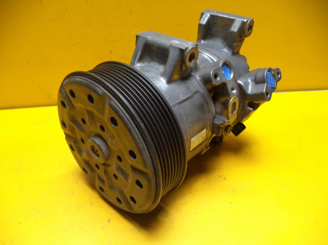 TOYOTA 4472601744 Compresor de aire acondicionado  en stock Terrassa