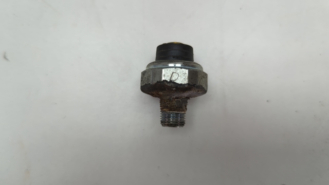 SUBARU 25240KA050 Sensor de presión de aceite  en stock Salamanca