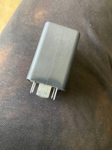 04L907282 Relé de bujía de precalentamiento  comprar en Reus