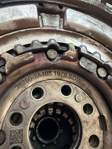 232002A405 HYUNDAI Volante bimasa comprar Alcalá