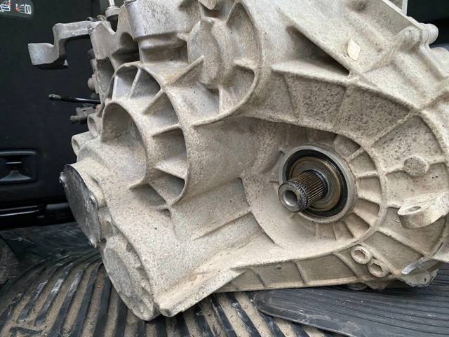 LMU Caja de cambios  en stock Granada