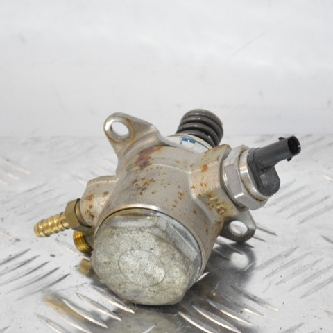 VAG 03C127026P Bomba inyectora  en stock Terrassa