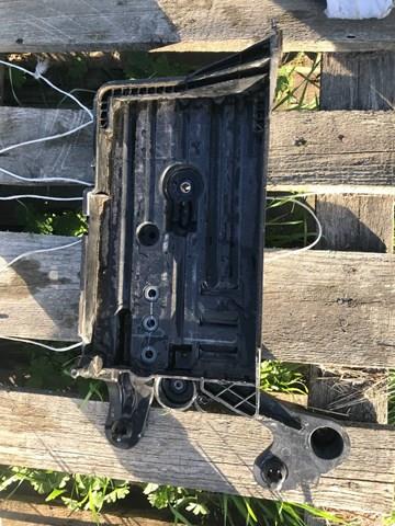 5Q0915321H VAG Montaje De Bateria (Soporte)  comprar en Lleida