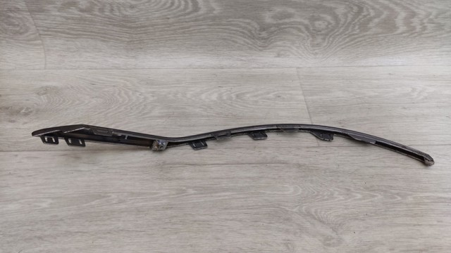 86691N7010 Moldura de parachoques trasero izquierdo  disponible Burgos