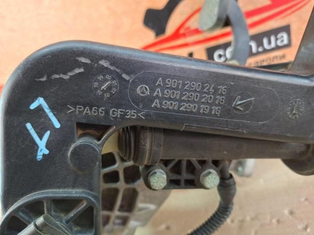 A9012902416 Pedal embrague  disponible Málaga