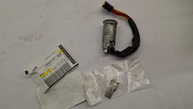 7701471220 Renault (RVI)