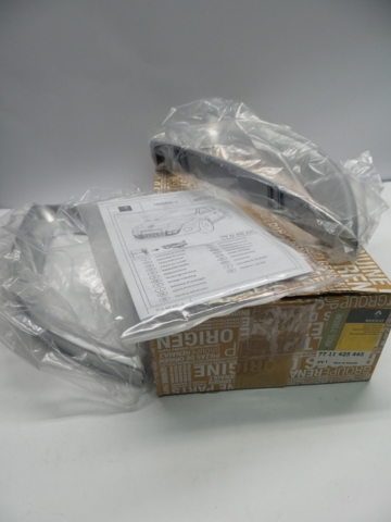 7711425445 Renault (RVI)