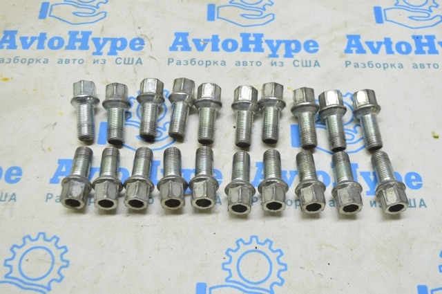 WHT002437 Tornillo de rueda  disponible Burgos