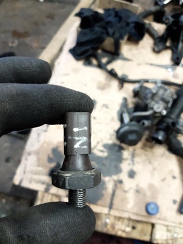 VAG 038919081K Sensor de presión de aceite  en stock Valencia