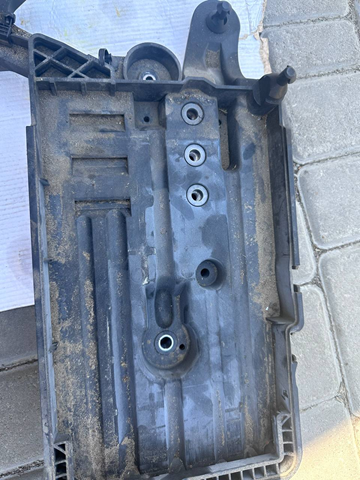 VAG 5Q0915321H Montaje De Bateria (Soporte)  disponible Lugo