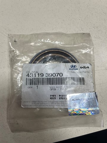 4311939070 HYUNDAI Anillo retén de semieje, eje delantero  en stock Huelva