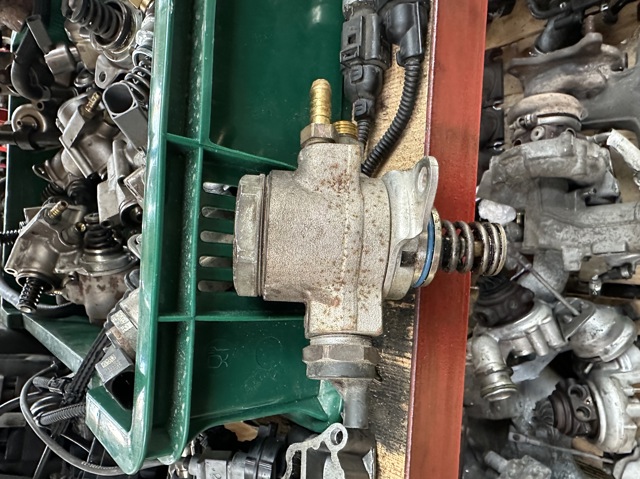 VAG 03C127026J Bomba inyectora  en stock Valencia