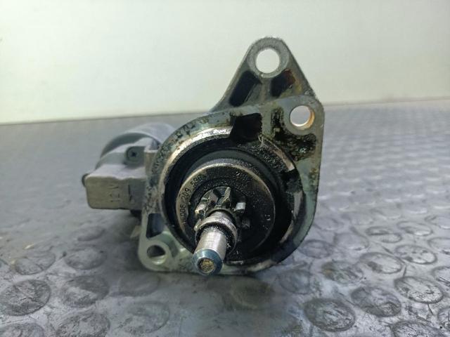 0001110076 VAG Motor de arranque  disponible Ourense