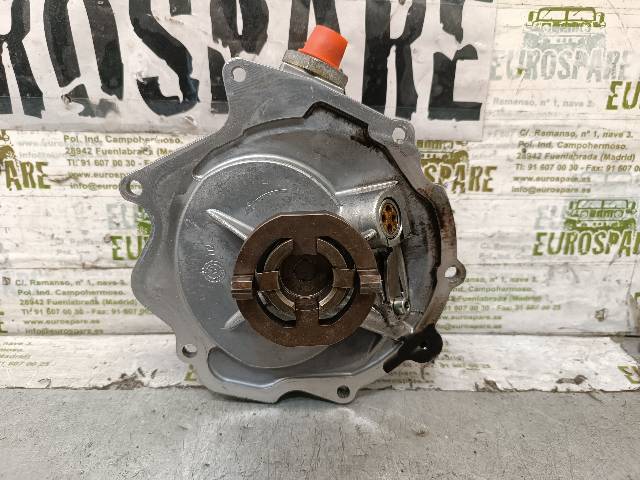 0002303865 MERCEDES Bomba de vacío  disponible Vigo