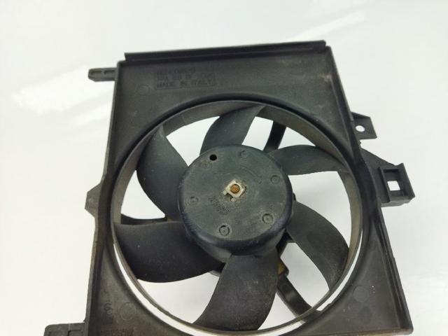 0003127V009 MERCEDES Difusor del radiador de refrigeración con motor y hélice  disponible Vigo