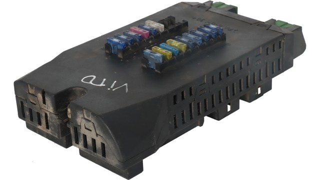 Caja reles para Mercedes Vito  (638)