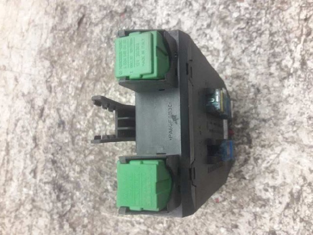 MERCEDES 0005400650 Caja de fusibles  en stock Salamanca