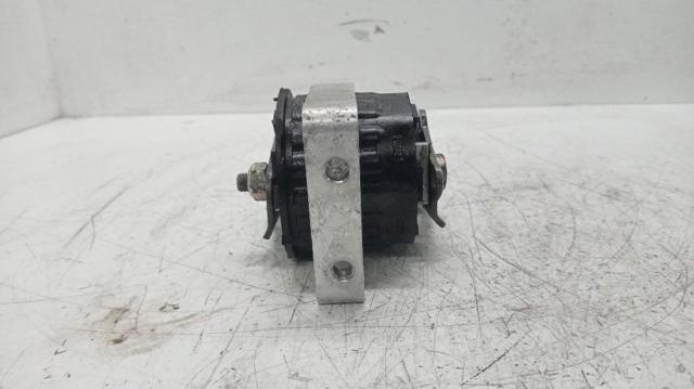 Soportes de motor delantero 0005811V007 MERCEDES