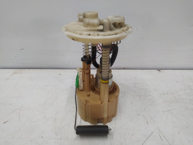 MERCEDES 0010688V001 Bomba de gasolina comprar Pamplona