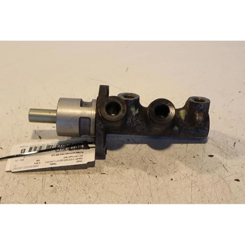 Cilindro principal de frenos 0012158V002 MERCEDES