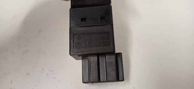 0015454009 Interruptor de luz de freno  en stock Sabadell