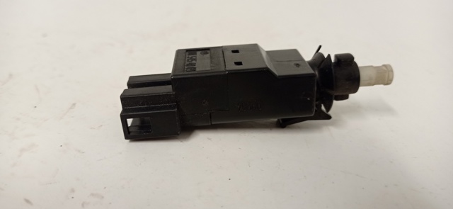 MERCEDES 0015454009 Interruptor de luz de freno  en stock Salamanca