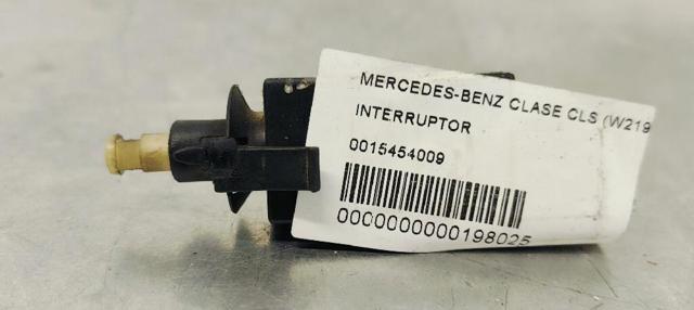 0015454009 MERCEDES Interruptor de luz de freno  en stock Huelva