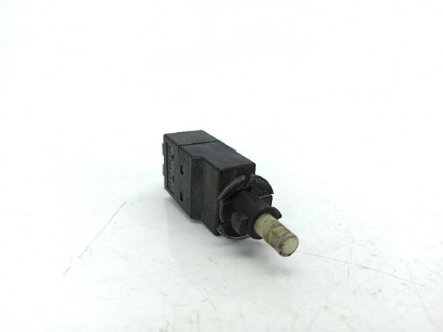 0015454009 MERCEDES Interruptor de luz de freno  disponible Ourense