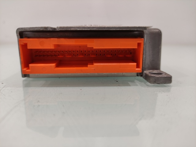 0018202126 Módulo de control de airbag  disponible Utrera