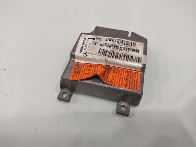MERCEDES 0018202126 Módulo de control de airbag  disponible Lugo