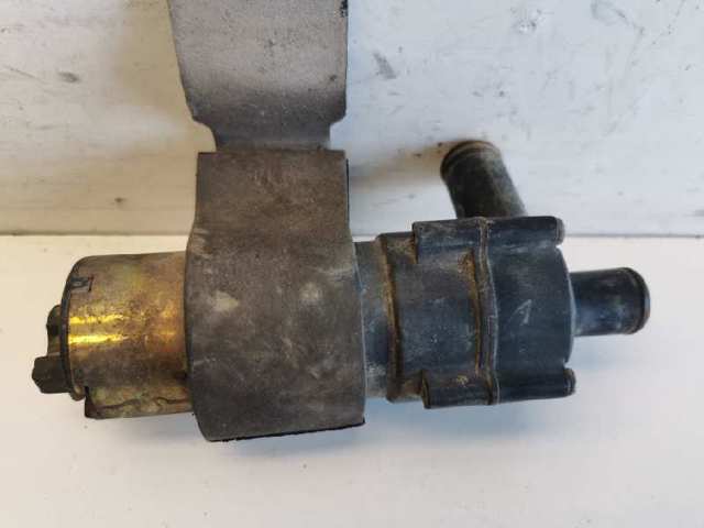 0018351164 MERCEDES Bomba de agua eléctrica auxiliar  comprar en Oviedo