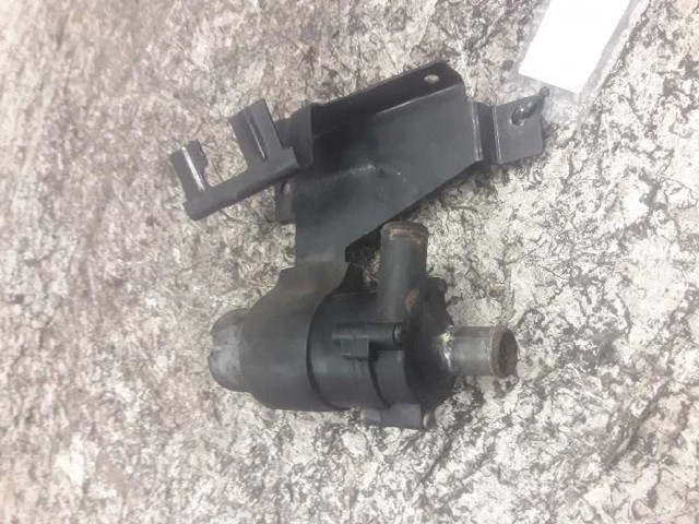 0018351364 Bomba de agua eléctrica auxiliar  en stock Granada