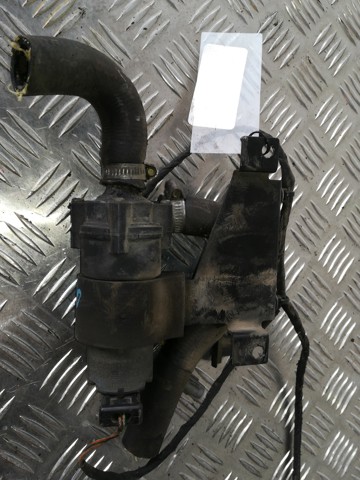 0018351364 MERCEDES Bomba de agua eléctrica auxiliar  en stock Gandía