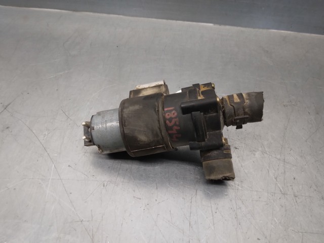 0018351364 MERCEDES Bomba de agua eléctrica auxiliar  en stock Huelva