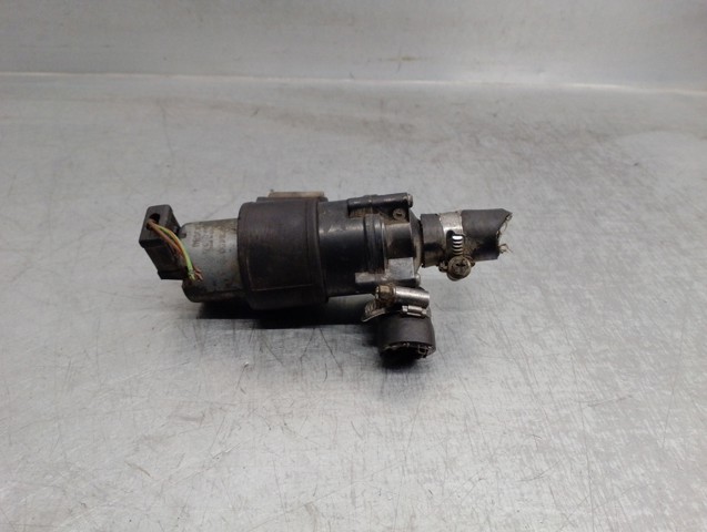 0018351364 Bomba de agua eléctrica auxiliar  disponible Burgos