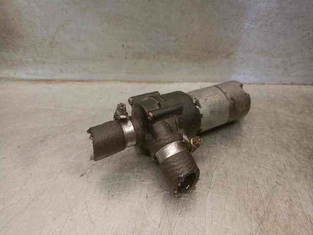 0018351364 Bomba de agua eléctrica auxiliar  en stock Castellón