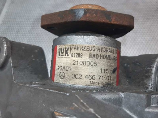 0024667101 MERCEDES Bomba de dirección  en stock Gandía