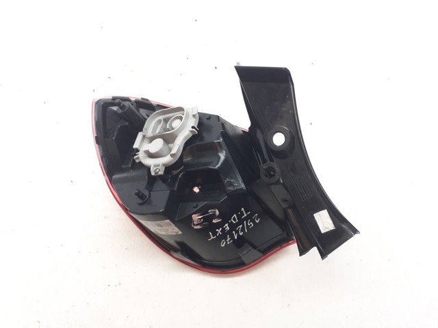 0050513612 Piloto trasero exterior derecho  en stock Sabadell