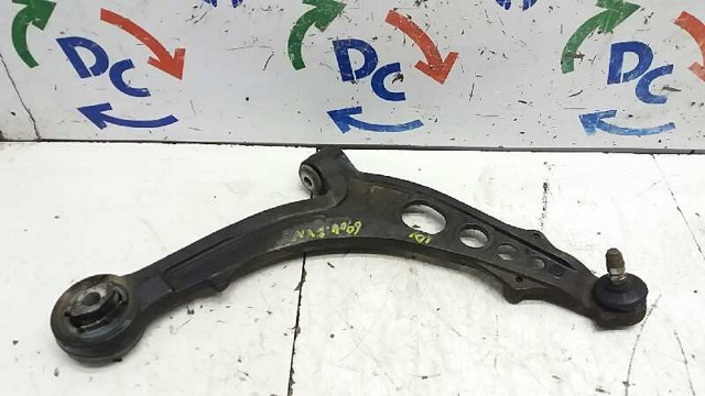 Brazo inferior derecho de la suspensión delantera 0051842193 FIAT