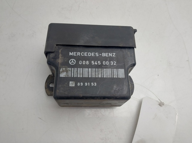 Relé de precalentamiento para Mercedes 100  (631)