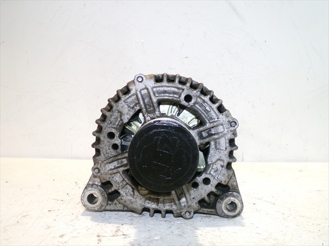 0121615028 Alternador  en stock Castellón