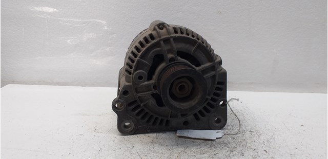 0123320001 VAG Alternador  disponible Vigo
