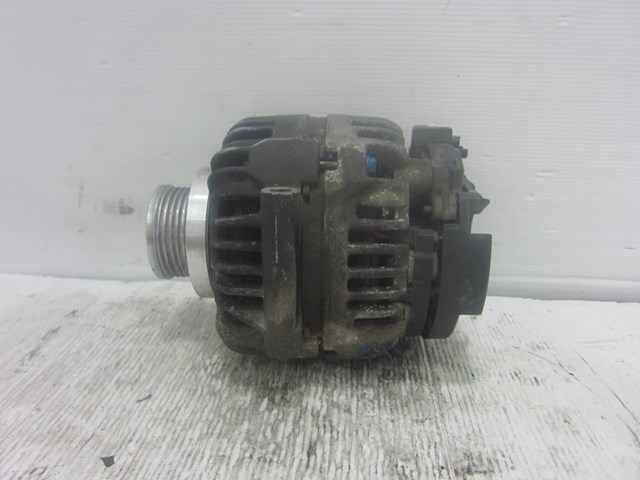 RENAULT 0124415038 Alternador  disponible Lugo