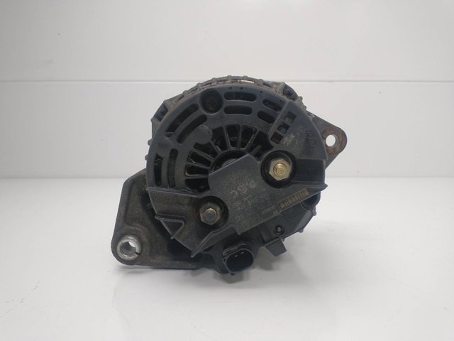 0124525020 IVECO Alternador  en stock Córdoba