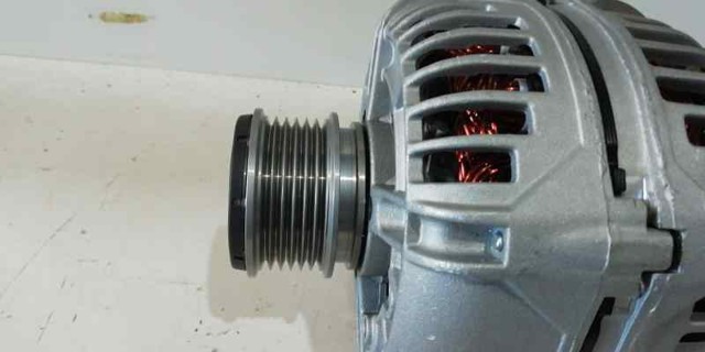 0124525050 Alternador  en stock Granada
