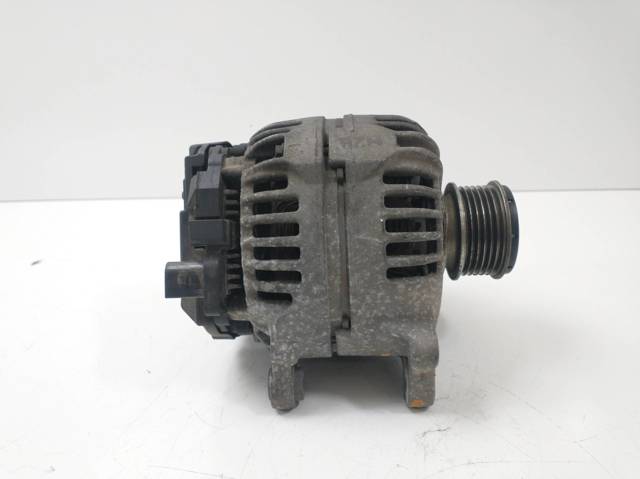 0124525050 VAG Alternador  disponible Vigo