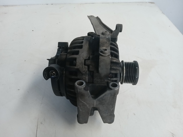 0124625014 MERCEDES Alternador  disponible Vigo
