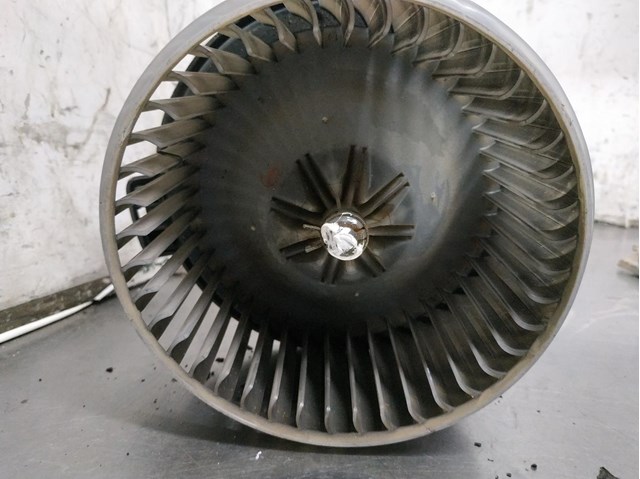 Motor calefaccion para toyota avensis sedán 2.0 d-4d (cdt250_) 1cdftv 0130101601